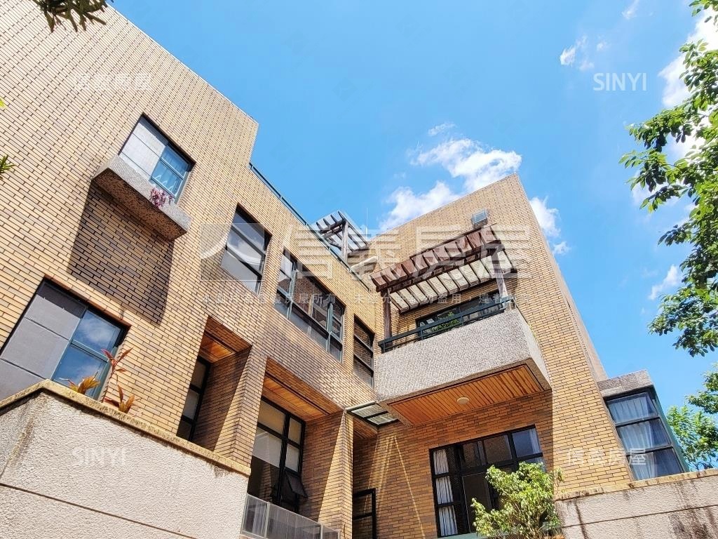青山鎮濱湖庭院美墅房屋室內格局與周邊環境