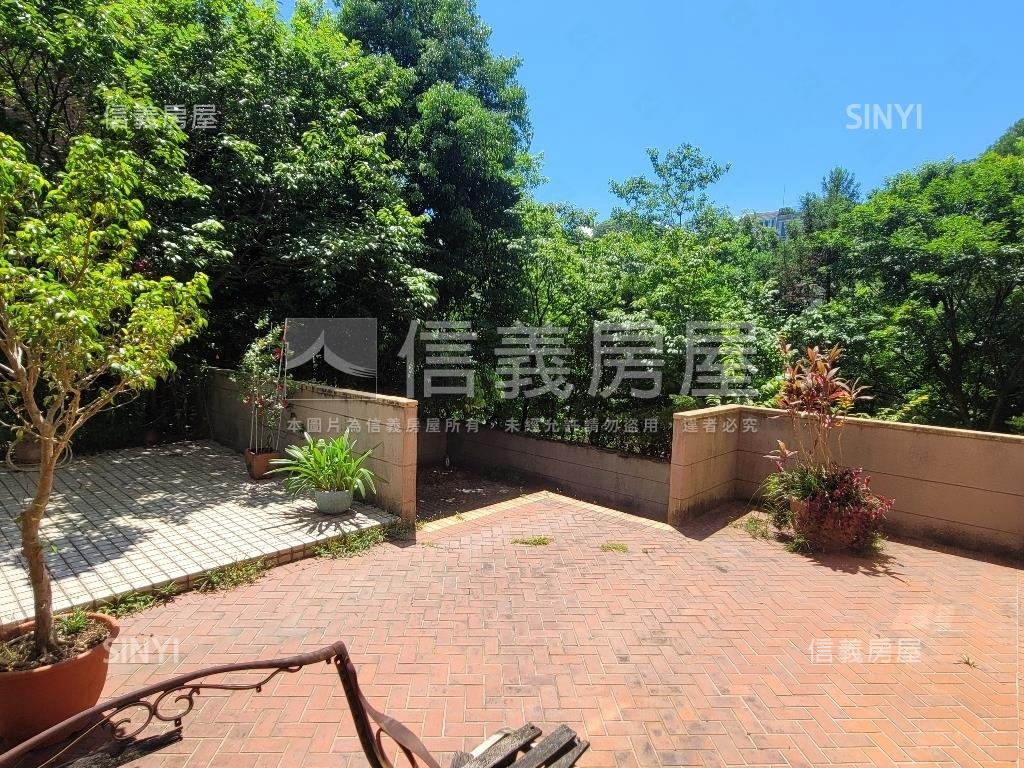 青山鎮濱湖庭院美墅房屋室內格局與周邊環境
