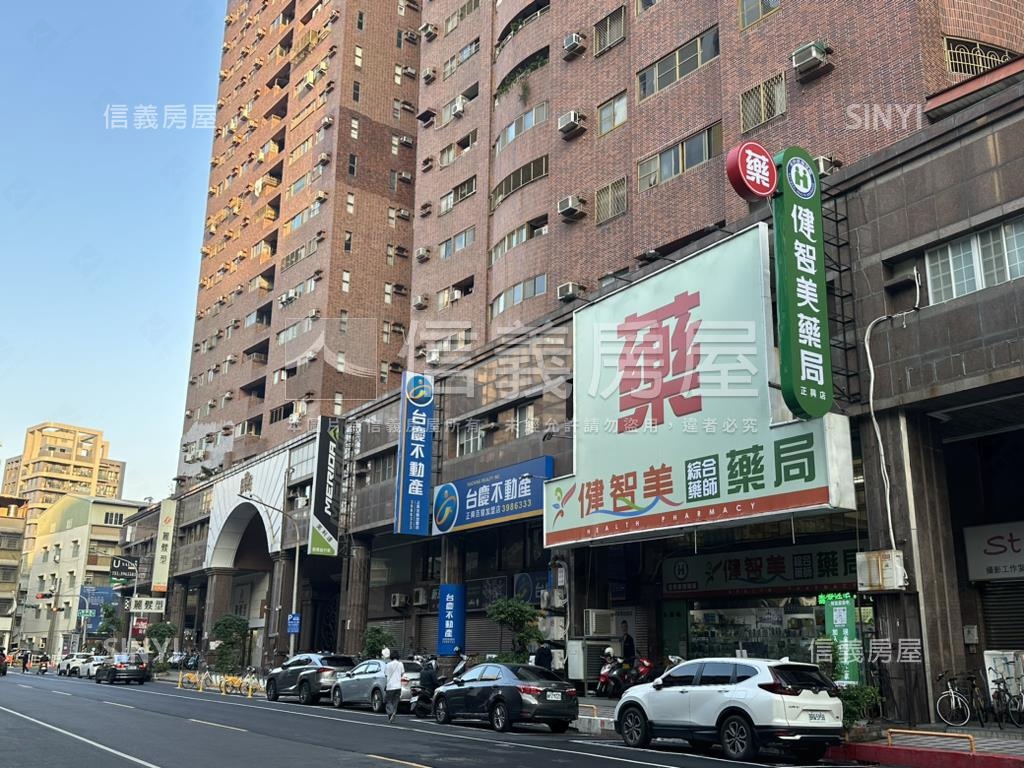 建工商圈正路透店房屋室內格局與周邊環境