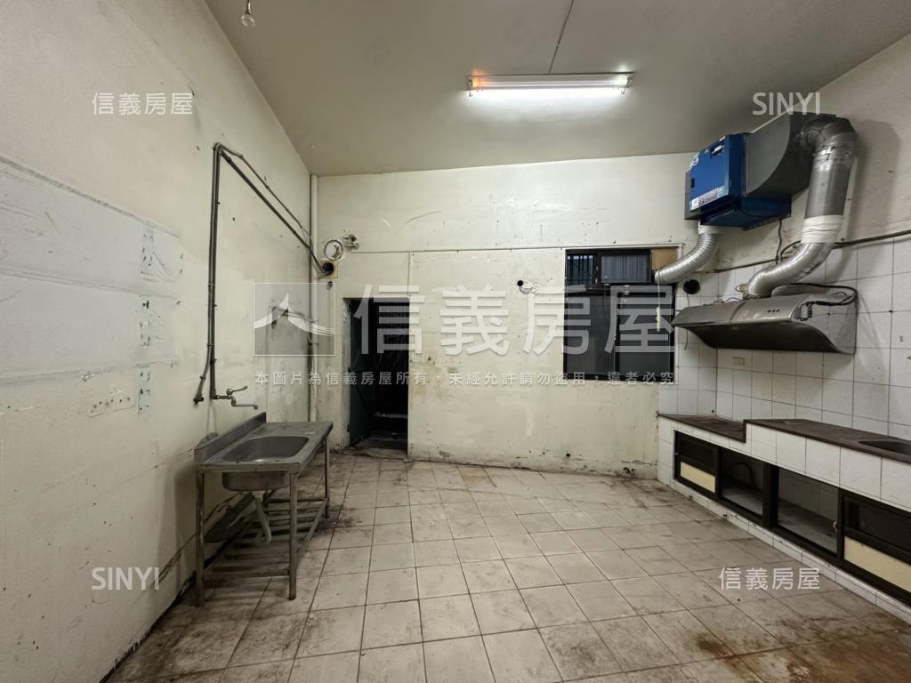 建工商圈正路透店房屋室內格局與周邊環境