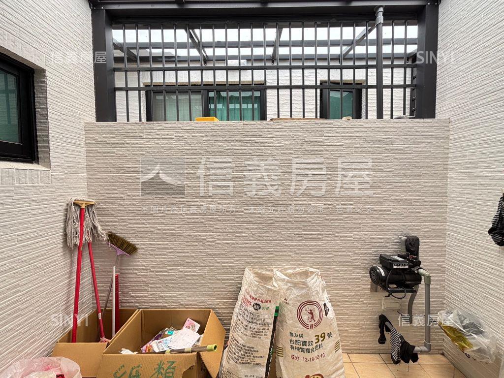 安南海東國小商圈店面住家房屋室內格局與周邊環境