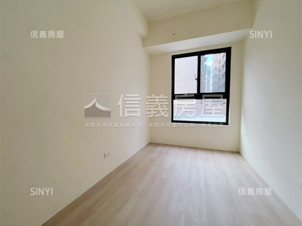 長堤凰澄露臺三房車位房屋室內格局與周邊環境