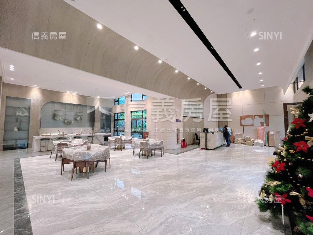 長堤凰澄露臺三房車位房屋室內格局與周邊環境