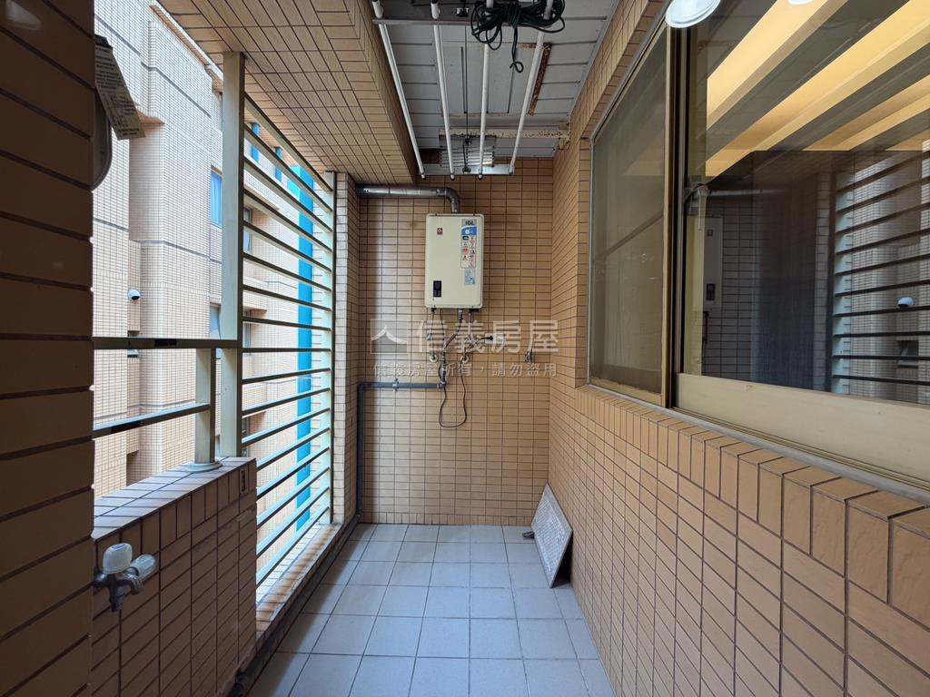 上城捷運宅樓中樓房屋室內格局與周邊環境
