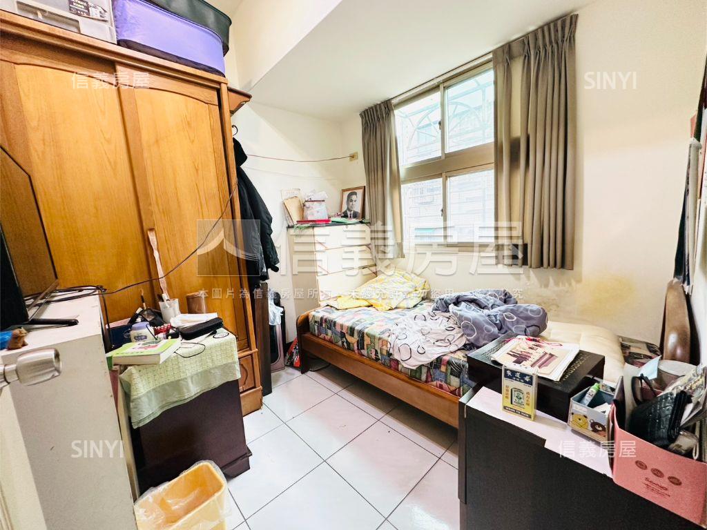 新和邊間三房房屋室內格局與周邊環境