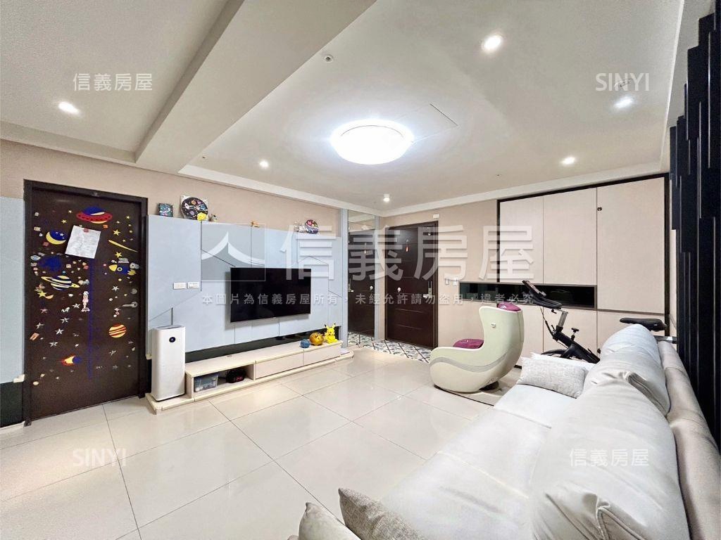 專任稀有次頂樓三房露臺戶房屋室內格局與周邊環境