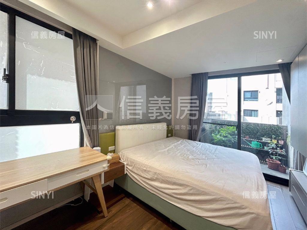 專任稀有次頂樓三房露臺戶房屋室內格局與周邊環境