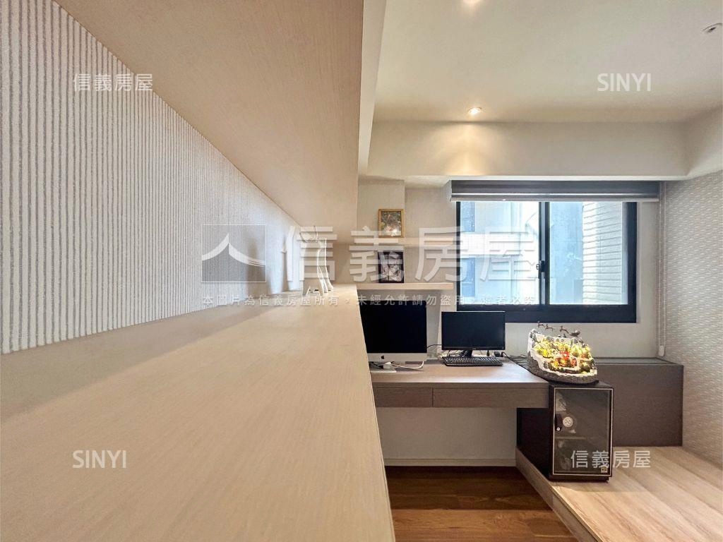 專任稀有次頂樓三房露臺戶房屋室內格局與周邊環境