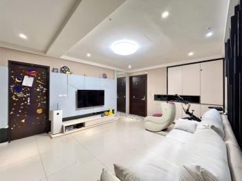 權峰稀有次頂樓三房名邸