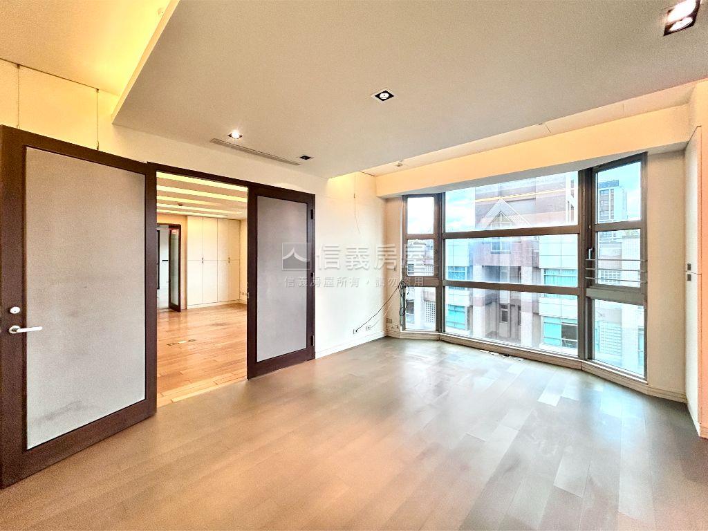 仁愛高樓景觀氣派大戶房屋室內格局與周邊環境