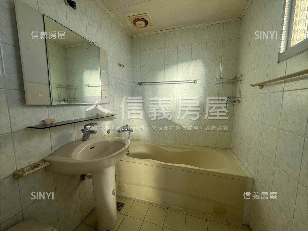 東區稀有朝南視野戶房屋室內格局與周邊環境