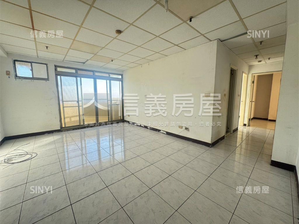 東區稀有朝南視野戶房屋室內格局與周邊環境