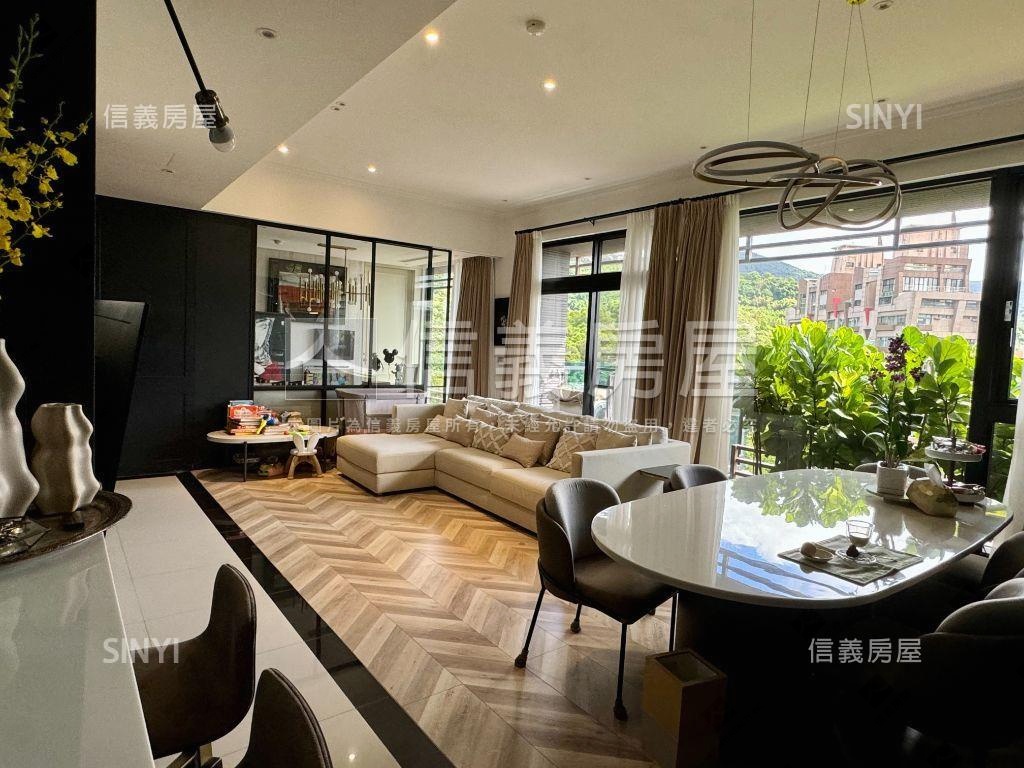 一層一戶碧湖苑豪邸房屋室內格局與周邊環境