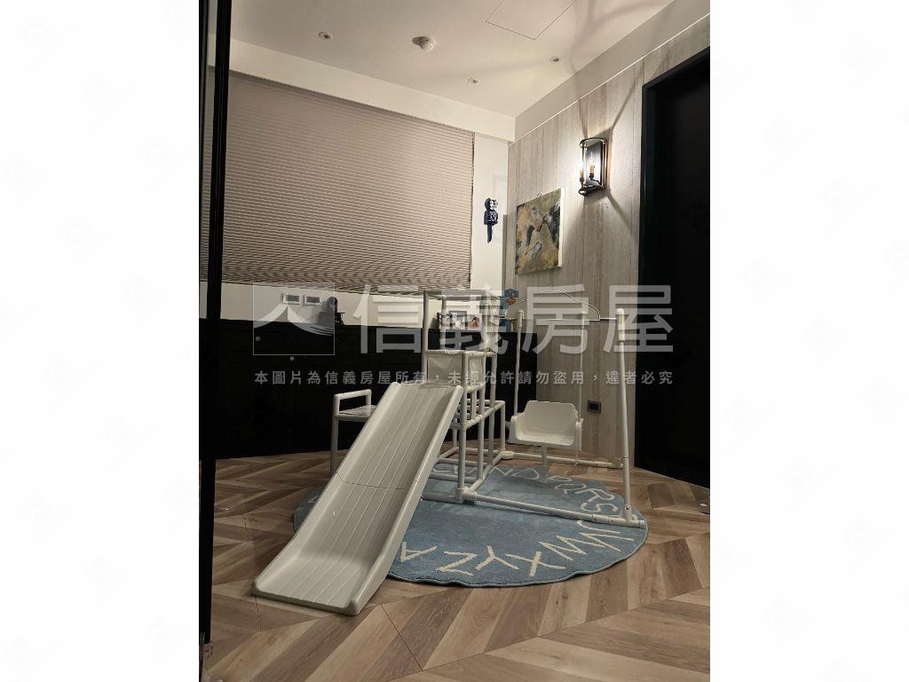 一層一戶碧湖苑豪邸房屋室內格局與周邊環境