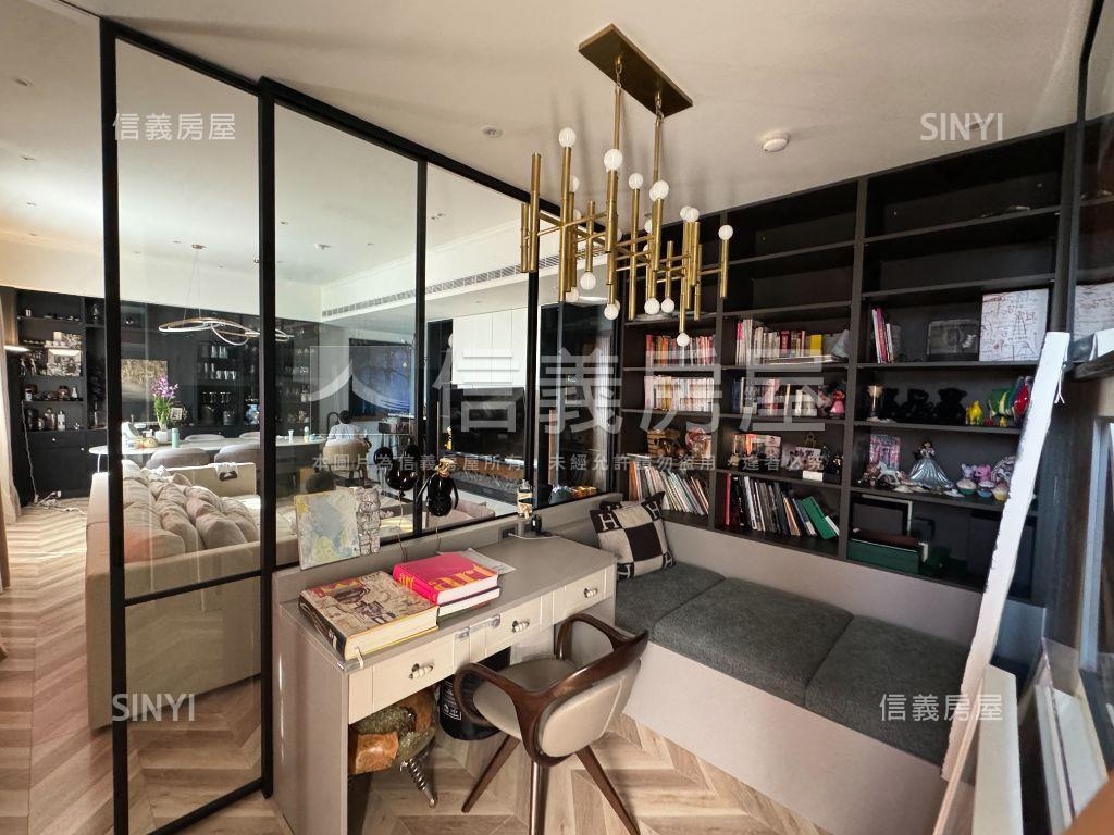 一層一戶碧湖苑豪邸房屋室內格局與周邊環境