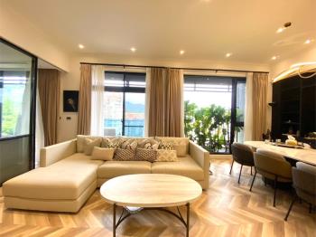 一層一戶碧湖苑豪邸