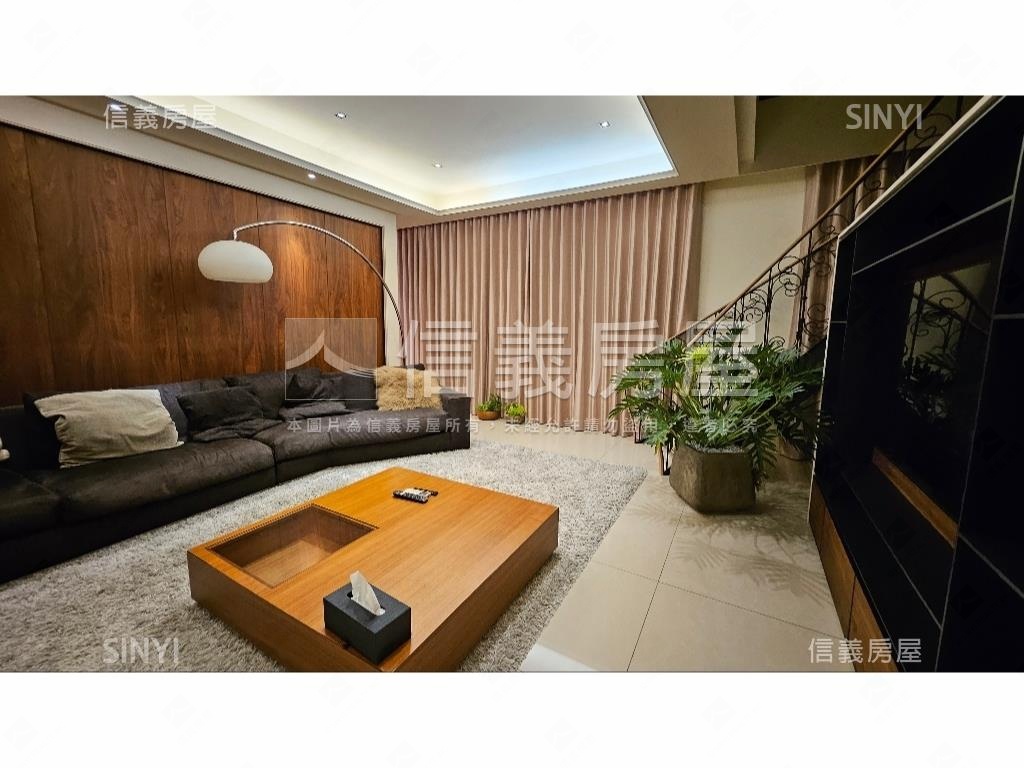 【可看屋】京硯頂樓層峰房屋室內格局與周邊環境