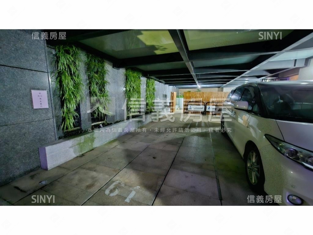 【可看屋】京硯頂樓層峰房屋室內格局與周邊環境