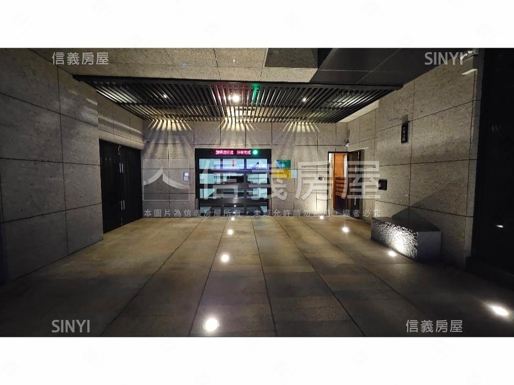 【可看屋】京硯頂樓層峰房屋室內格局與周邊環境