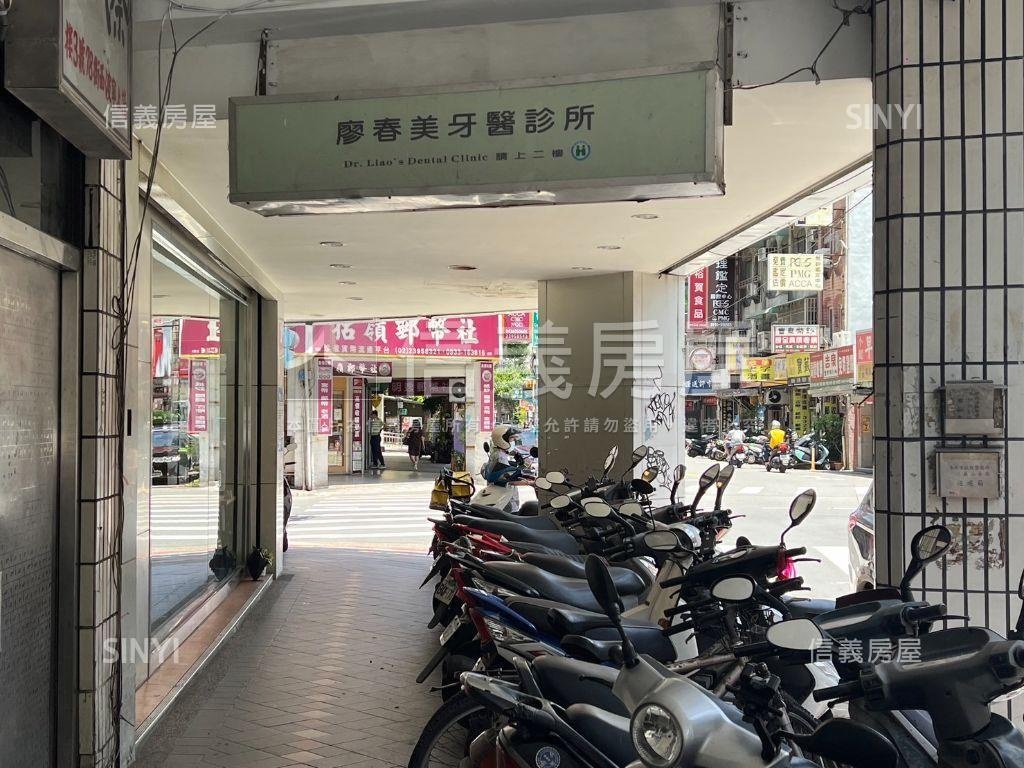 正寧波西街人潮金店面房屋室內格局與周邊環境