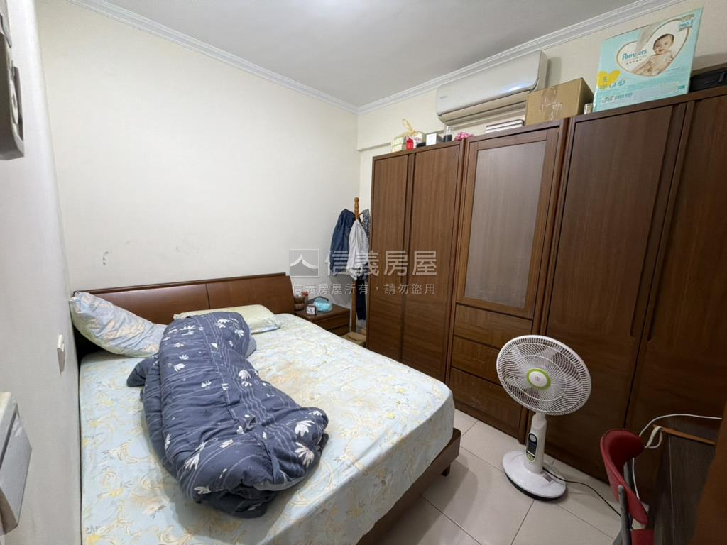 信義路二樓房屋室內格局與周邊環境