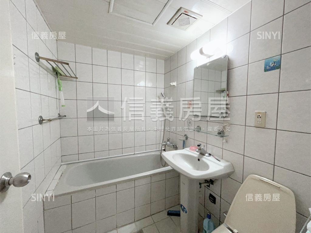 金點兩房雙衛大空間房屋室內格局與周邊環境