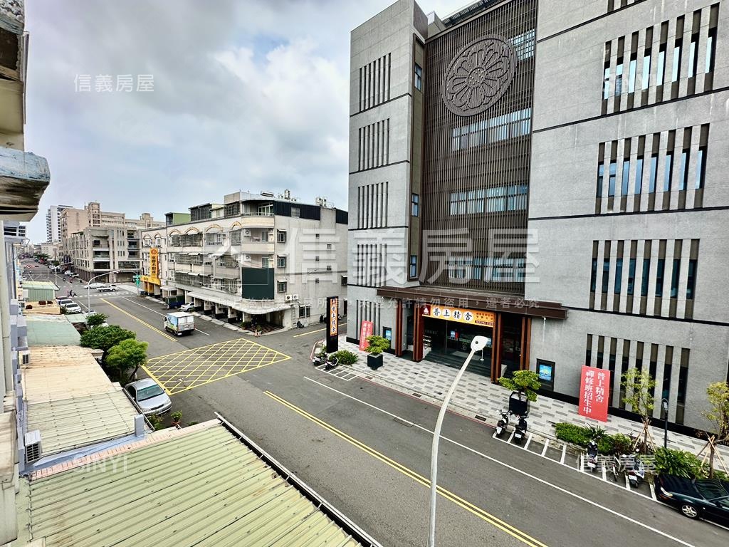 鳳翔前巷後路車庫透天房屋室內格局與周邊環境
