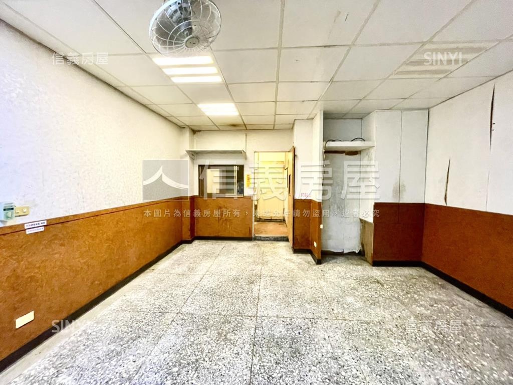 熱鬧非凡小東店面房屋室內格局與周邊環境