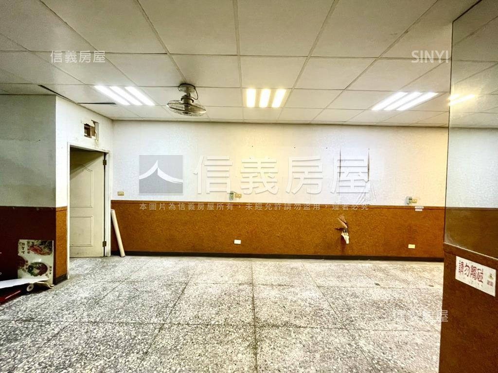 熱鬧非凡小東店面房屋室內格局與周邊環境