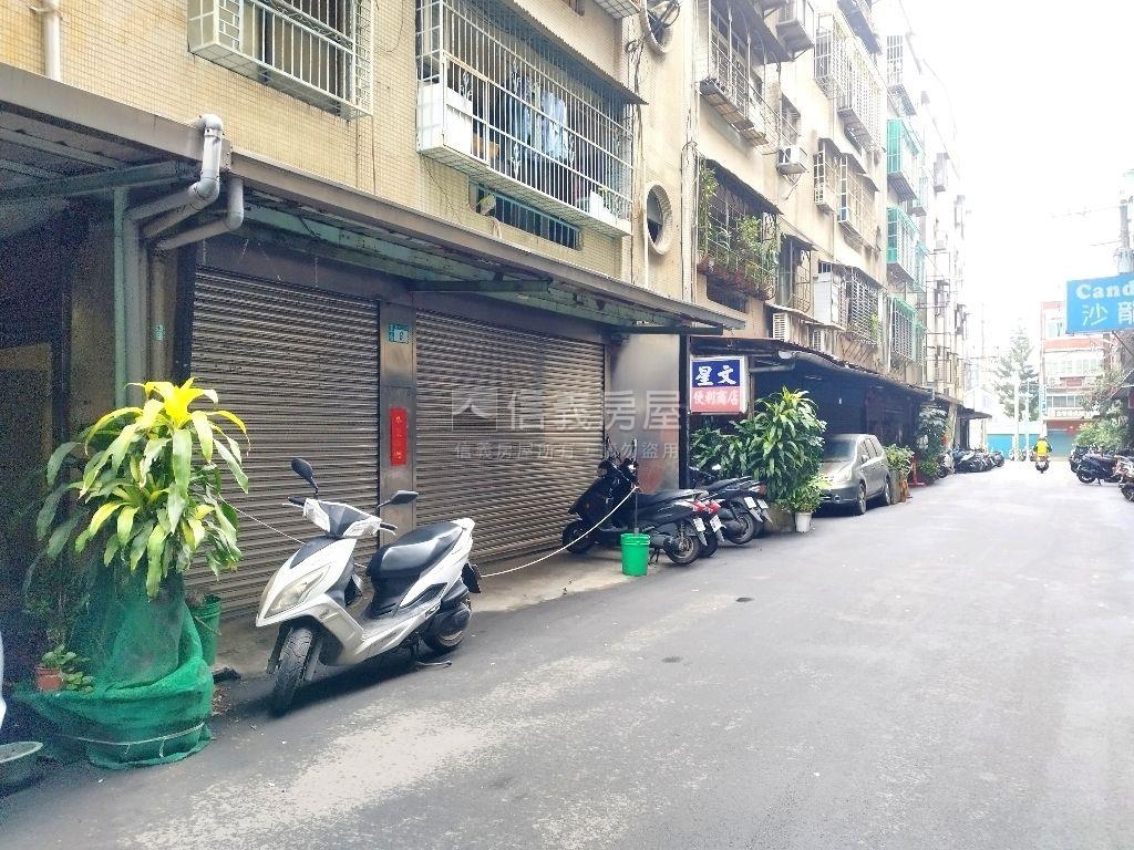 面寬一樓ＬＢ１２捷運房屋室內格局與周邊環境