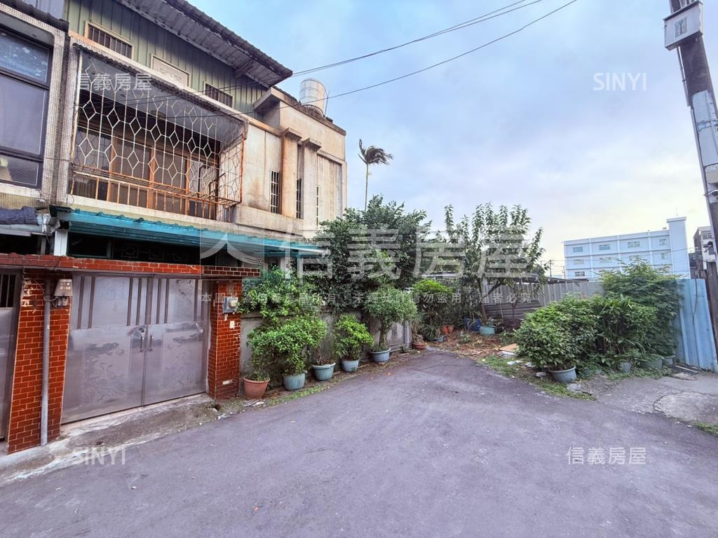 高城大地坪面埤塘透天厝房屋室內格局與周邊環境