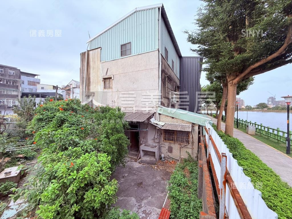 高城大地坪面埤塘透天厝房屋室內格局與周邊環境