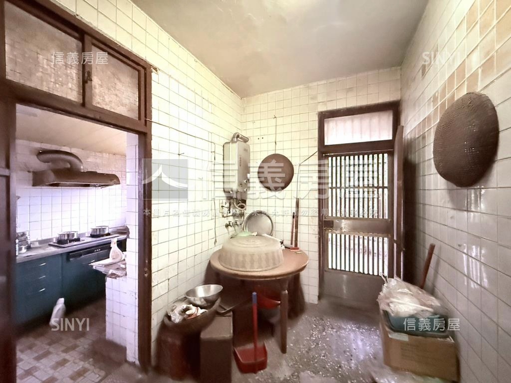 高城大地坪面埤塘透天厝房屋室內格局與周邊環境