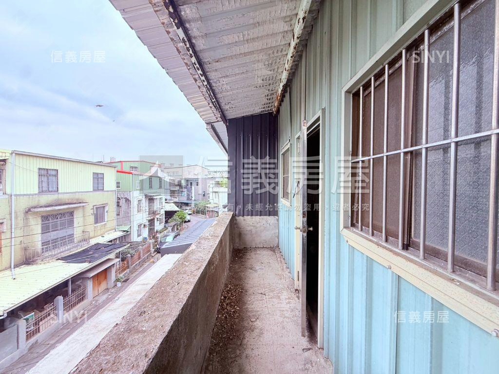 高城大地坪面埤塘透天厝房屋室內格局與周邊環境