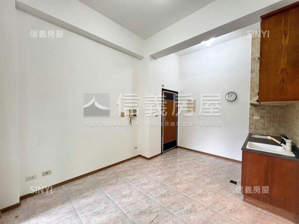 陽明山景．邊間大露臺華廈房屋室內格局與周邊環境
