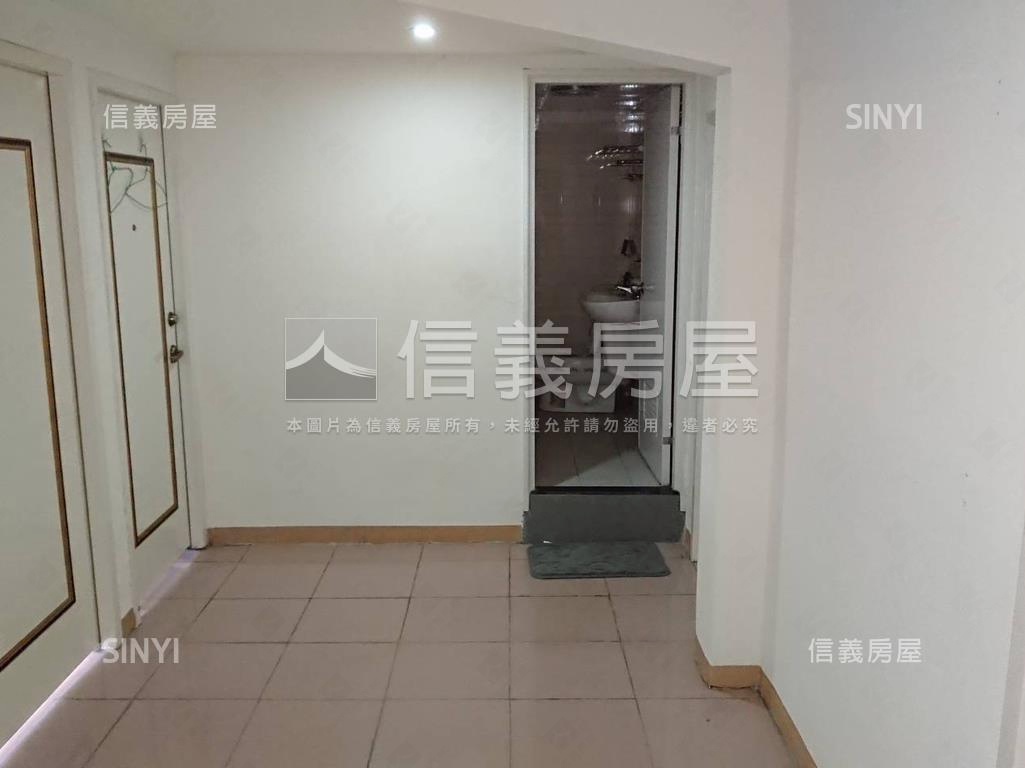 大坪林捷運美寓頂加房屋室內格局與周邊環境