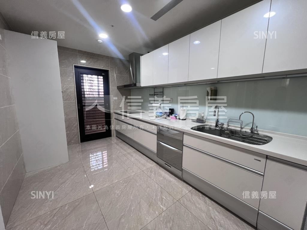 近台茂！景觀宅三車位房屋室內格局與周邊環境