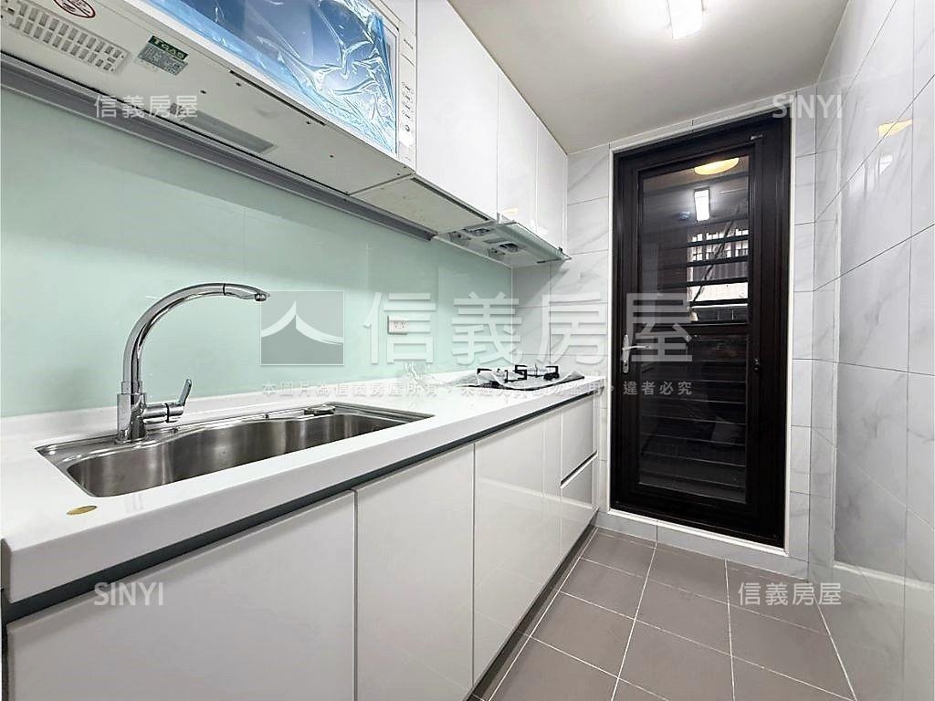 【塭仔圳】荷築三房車位房屋室內格局與周邊環境