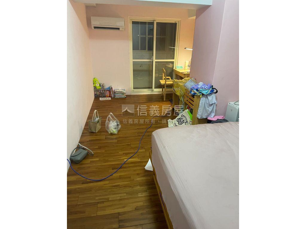 北屯鉅育新年度裝潢附車位房屋室內格局與周邊環境