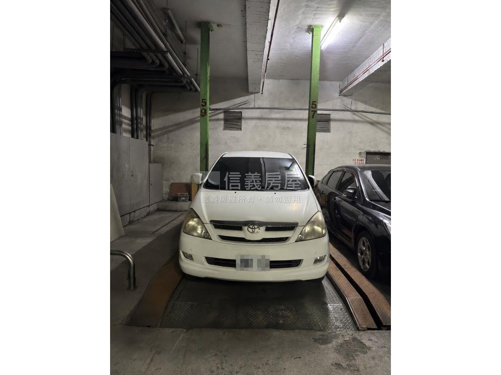 北屯鉅育新年度裝潢附車位房屋室內格局與周邊環境