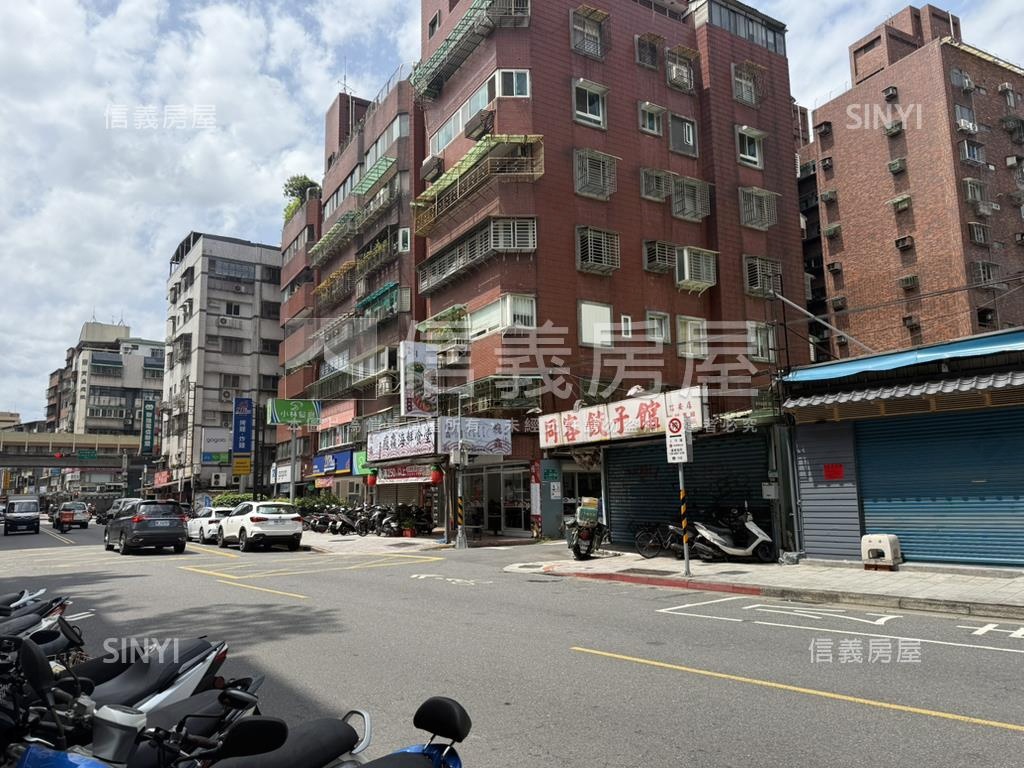 信安人潮店面房屋室內格局與周邊環境