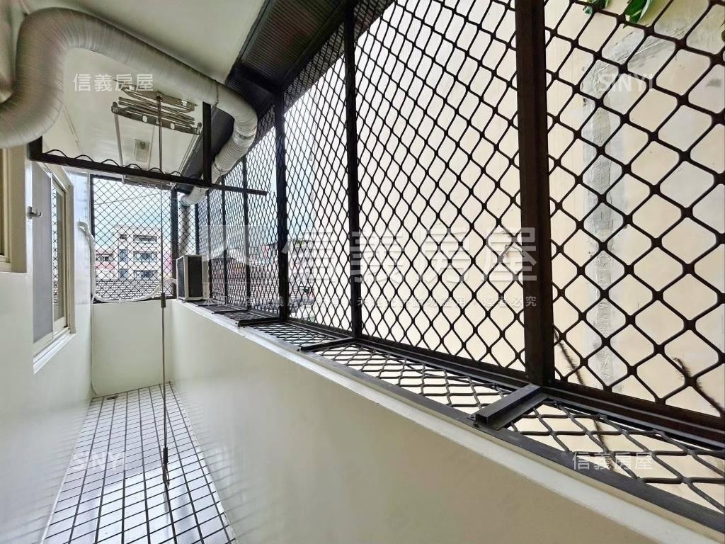 現代貴族時尚美宅房屋室內格局與周邊環境