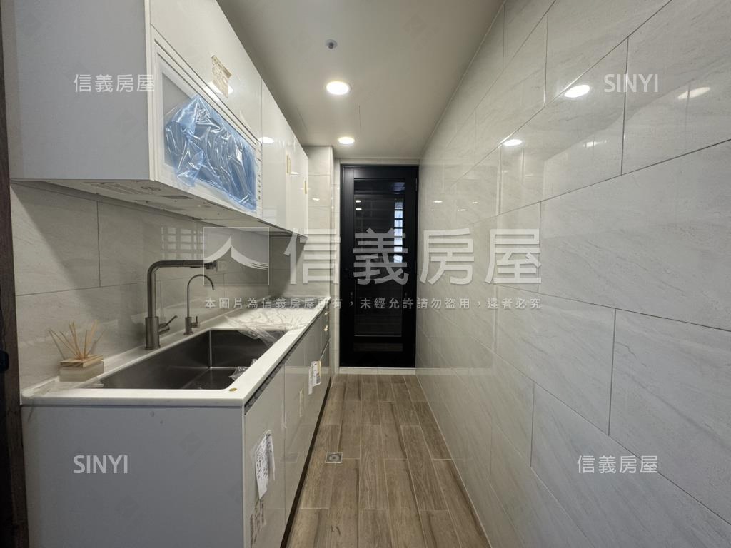 央北鑫建築Ｂ３三房加車位房屋室內格局與周邊環境