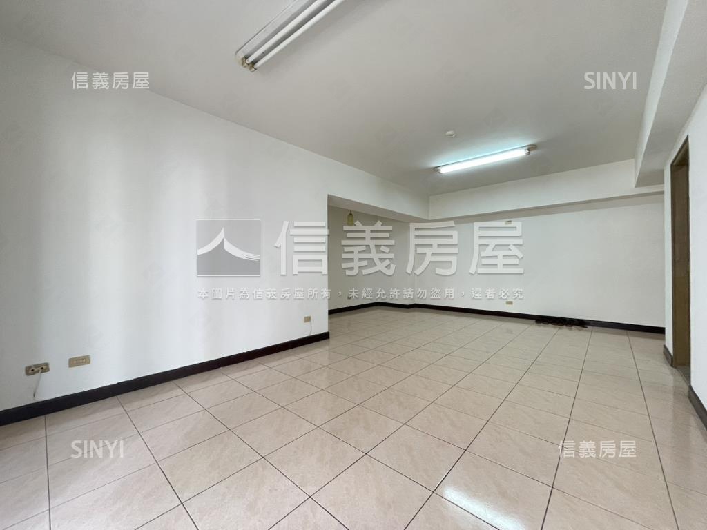 大林國宅美三房平面車位房屋室內格局與周邊環境