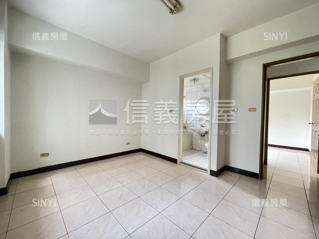 大林國宅美三房平面車位房屋室內格局與周邊環境