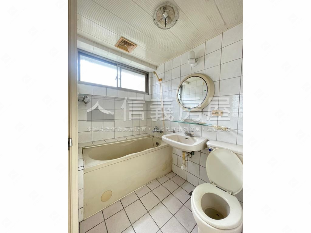 大林國宅美三房平面車位房屋室內格局與周邊環境