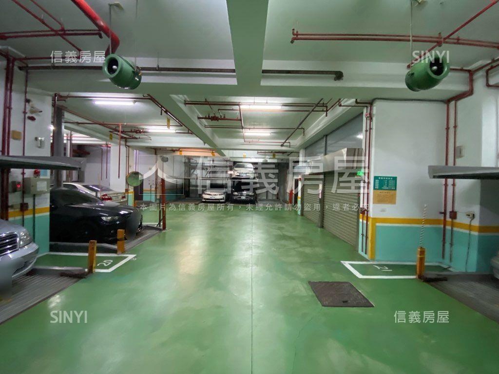 寧夏夜市旁車位房屋室內格局與周邊環境
