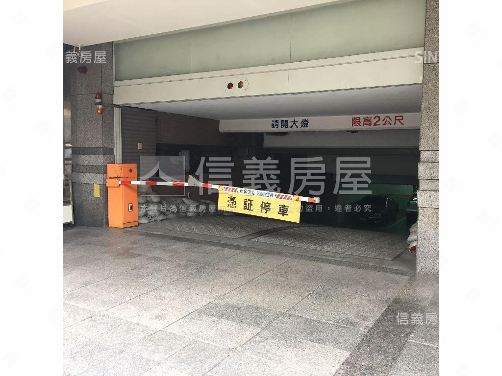 寧夏夜市旁車位房屋室內格局與周邊環境