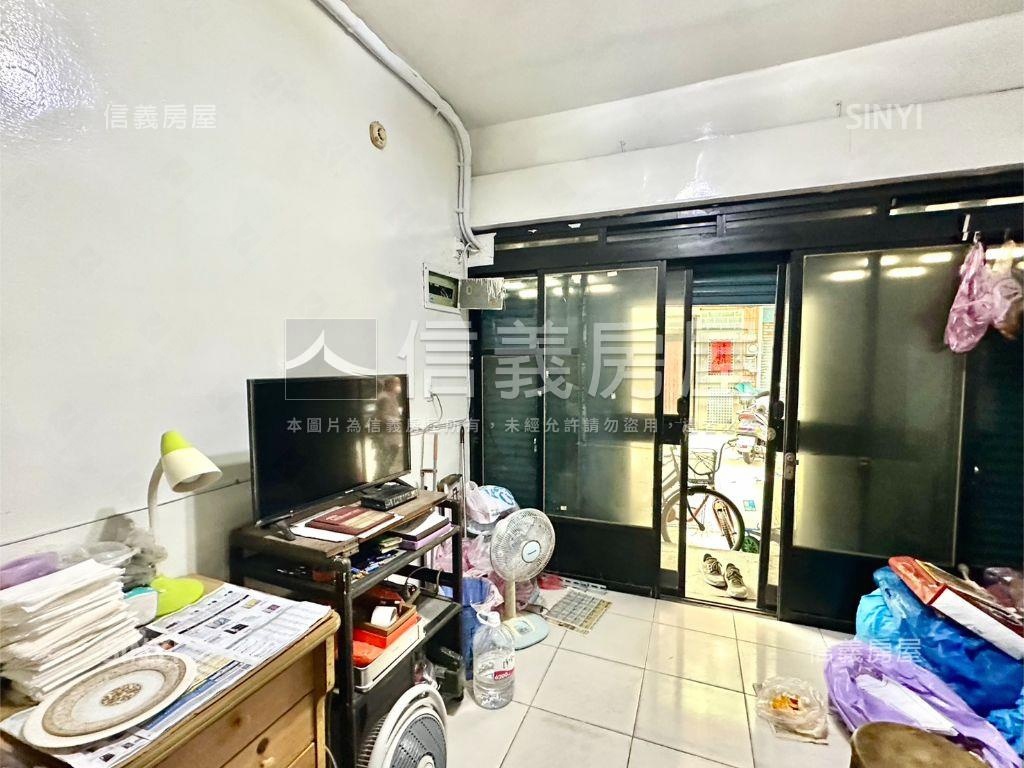 ㊝專任東園透天方便停車㊝房屋室內格局與周邊環境