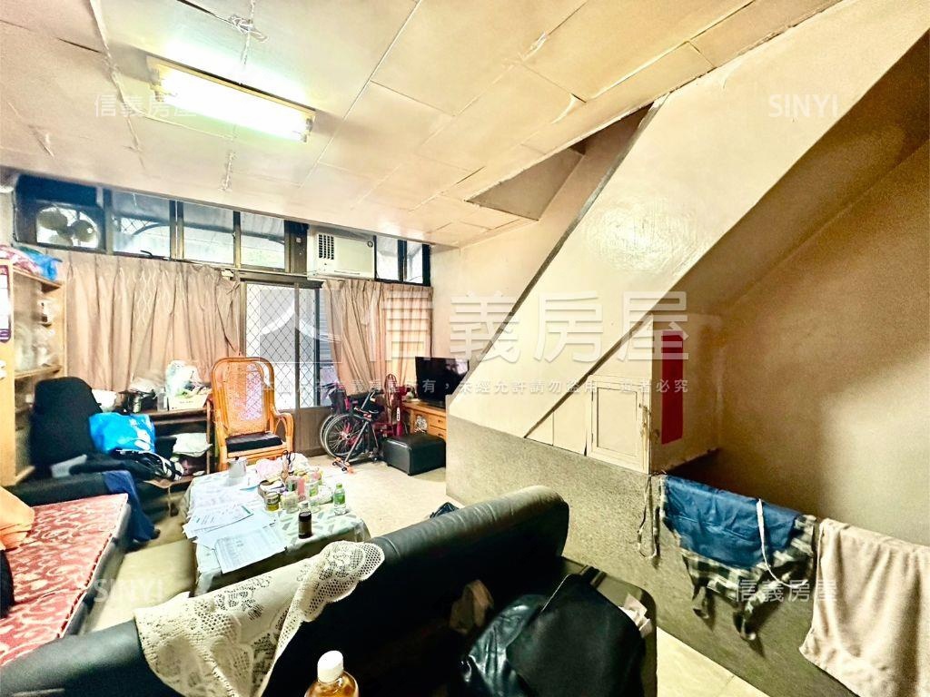 ㊝專任東園透天方便停車㊝房屋室內格局與周邊環境